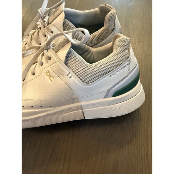 On Men's The Roger Advantage Sneakers. C-5 - Picture 2 of 5